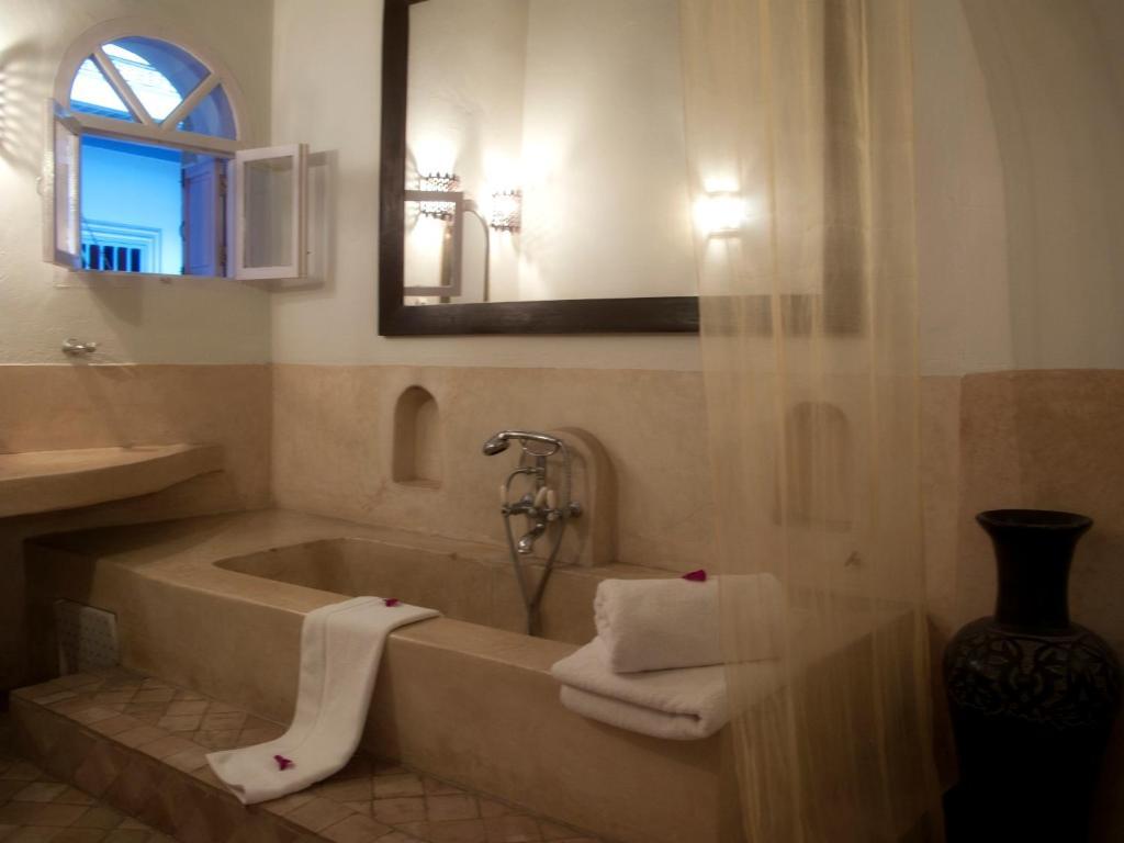 Casa Lila & 4*