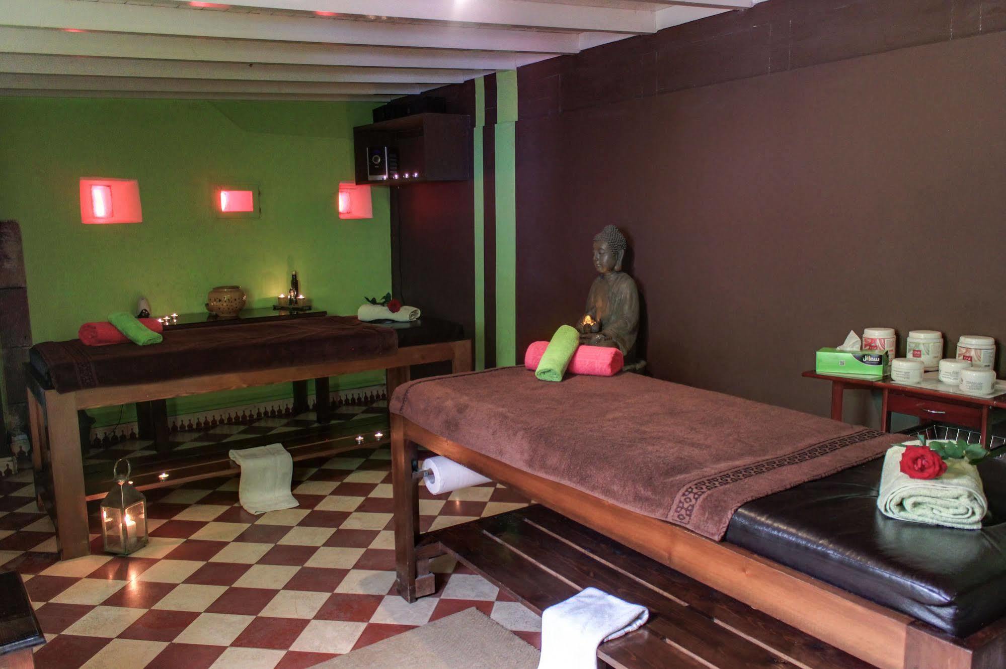 Casa Lila & 4*