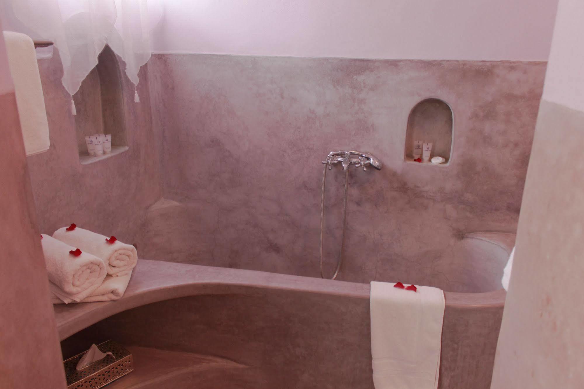 Casa Lila & 4*
